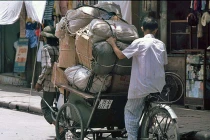 Kho ảnh khổng lồ về VN 1991-1993: Những chiếc “siêu xích lô“