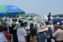 Thời tiết xấu, du khách mắc kẹt trên đảo Phú Quốc 