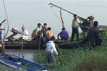 Chìm xuồng khi đi cắt lúa, 2 phụ nữ thiệt mạng