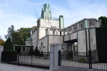 Dinh thự cổ độc đáo nhất TG của đại gia châu Âu