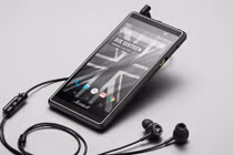 Cận cảnh mẫu smartphone siêu lạ của hãng âm thanh Marshall