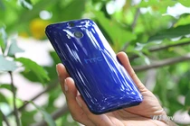  Mở hộp điện thoại HTC Butterfly 2 vừa bán chính thức