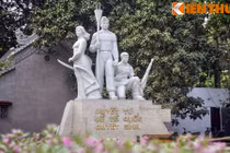 Bí mật chưa tiết lộ về tượng đài Quyết tử bên bờ hồ Gươm