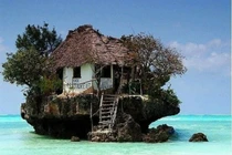 Những ngôi nhà hiểm trở ở vị trí “không thể tin nổi“