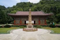 Khám phá ngôi chùa nổi tiếng nhất Triều Tiên