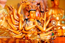 Trì chú mọi lúc, mọi nơi liệu có bất kính?