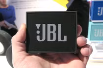 Mở hộp loa bluetooth JBL Go giá chưa tới 1 triệu đồng