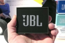 Mở hộp loa bluetooth JBL Go giá chưa tới 1 triệu đồng
