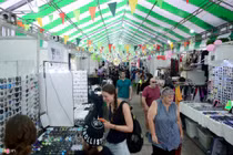 Mở cửa chợ phiên bên bến Bạch Đằng ở trung tâm Sài Gòn