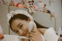 Nhã Phương khoe căn phòng ngập gấu bông, fan nghĩ là của con gái