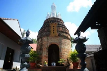 Độc đáo chùa “lò gạch bỏ hoang” ở Việt Nam