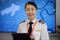 Ngắm nữ phi công Hàn Quốc xinh đẹp của VietJet Air