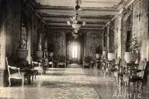 Ảnh hiếm về cung điện khủng của vua Khải Định