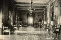 Ảnh hiếm về cung điện khủng của vua Khải Định