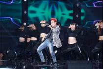 Vì sao Sơn Tùng M-TP ngày càng ngông cuồng?