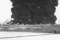 Hình ảnh kinh hoàng về thảm họa sân bay Biên Hòa 1965