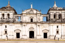 Ngắm kiệt tác nhà thờ cổ hoành tráng nhất Trung Mỹ