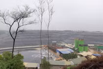 Cận cảnh bãi rác lớn nhất thủ đô khiến dân Sóc Sơn chặn đường