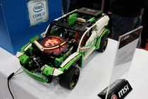 Cận cảnh những bộ case máy tính cực lạ ở Sài Gòn (1)