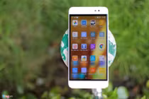 Trên tay điện thoại thương hiệu Việt mạnh nhất hiện nay