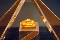 Mãn nhãn báu vật vàng ròng trong mộ vua Nam Việt