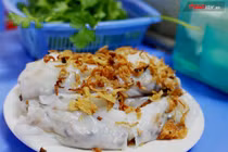 Hà Nội: Hàng bánh cuốn tráng tay cực ngon giá chỉ 10.000 đồng/suất