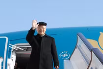 Tổng Bí thư Nguyễn Phú Trọng lên đường thăm chính thức Pháp