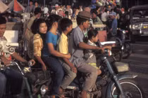 Ảnh để đời về cuộc sống ở Campuchia thập niên 1990 (1)