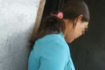 Cặp bồ với giám đốc rồi rải tờ rơi 'mời chào bán thân'?