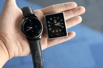 Đập hộp smartphone nhỏ nhất thế giới xuất hiện ở Việt Nam