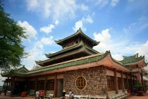 Khám phá ngôi miếu thiêng lớn nhất Việt Nam