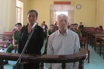 Cụ ông "bóc lịch" vì mua dâm người chưa thành niên