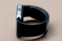 Cận cảnh đồng hồ thông minh inWatch B có khe cắm SIM