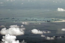 Hai khẩu pháo TQ biến mất khỏi đảo nhân tạo ở Biển Đông