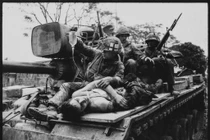 Ảnh độc: Thảm cảnh kinh hoàng của lính Mỹ ở Huế 1968 