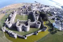 Kiến trúc hình học hoàn hảo khó tin của lâu đài cổ Beaumaris