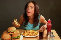 Kinh ngạc 6 thói quen xấu khiến cơ thể bạn già đi nhanh chóng