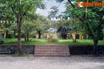 Lạ lùng đàn tế cổ xưa nằm giữa sân trường ở Huế