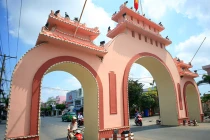 Cận cảnh cổng tam quan độc đáo nhất Việt Nam