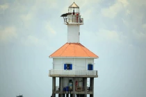 Tuyệt đẹp “tòa lâu đài trắng” ngoài biển khơi Sài Gòn