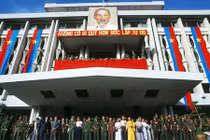 Ảnh độc: Đại lễ mừng chiến thắng ở Sài Gòn 1975 (1)