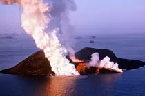 Khám phá kỳ quan đảo núi lửa độc đáo ở châu Âu