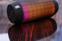 Mở hộp loa di động JBL Pulse 2 sắc màu âm thanh