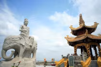 Choáng ngợp trước ngôi chùa đẹp nhất Bình Dương