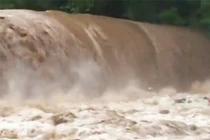 Nguy cơ vỡ đập, nhấn chìm thành phố Mỹ với 80.000 dân