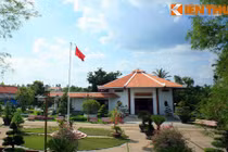 Xúc động thăm nơi an nghỉ của thân phụ Bác Hồ 