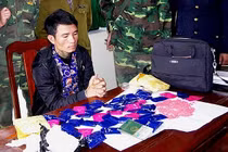 Bắt đối tượng vận chuyển gần 10.000 viên ma túy từ Lào về Việt Nam
