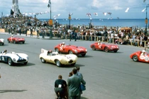 Ảnh độc về giải đua xe thể thao ở Havana năm 1957 