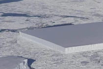 Kinh ngạc phát hiện tảng băng vuông vức kỳ lạ ở Nam Cực 