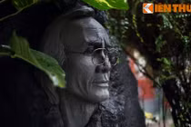 Thăm ngôi mộ đặc biệt của cố nhạc sĩ Trịnh Công Sơn